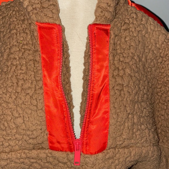 Express Woven Sherpa pull over - Picture 4 of 7